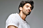 Aditya Roy Kapoor marriage, Aditya Roy Kapoor marriage, aditya roy kapoor is all set to marry this indian american model, Manish malhotra