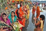 Indian Americans in Chatth Puja, United States, scores of indian americans celebrate chhath puja in u s, Potomac river