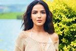 contact-lens misusers research, Jasmin Bhasin's corneal damage, jasmin bhasin s corneal damage is an eye opener for all contact lens misusers, Accidents