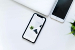 Apple, Apple, apple in talks of shifting iphone production from china to india, Iphone 17 pro