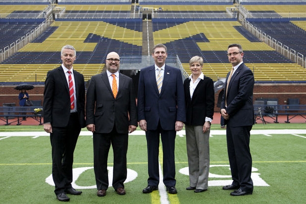 Michigan stadium to sell beer?},{Michigan stadium to sell beer?