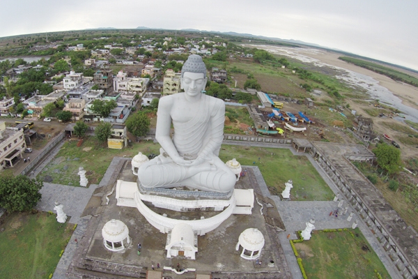 NRIs In US Buy 15.9 Lakh E-Bricks To Construct Amaravati},{NRIs In US Buy 15.9 Lakh E-Bricks To Construct Amaravati